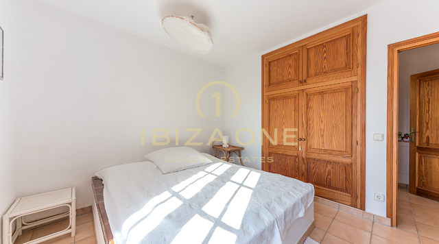Mediterrane Luxus Villa mit 11 Schlafzimmern in der Nähe von Ibiza Stadt zum Verkauf