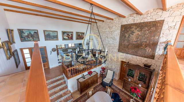 Villa di lusso mediterranea con 11 camere da letto vicino alla città di Ibiza in vendita