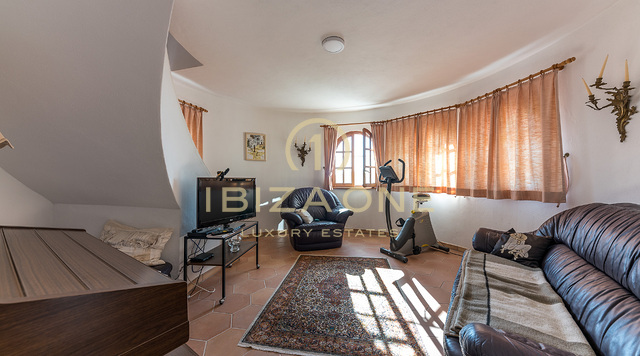 Mediterranean luxury villa with 11 bedrooms near Ibiza town for sale