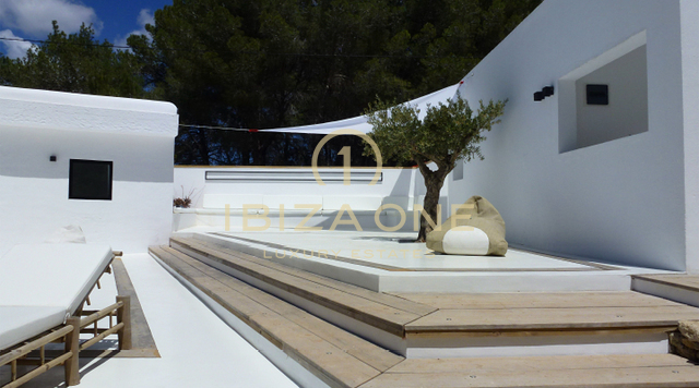Luxe villa te koop en het luxe huis is ook te huur, Ibiza