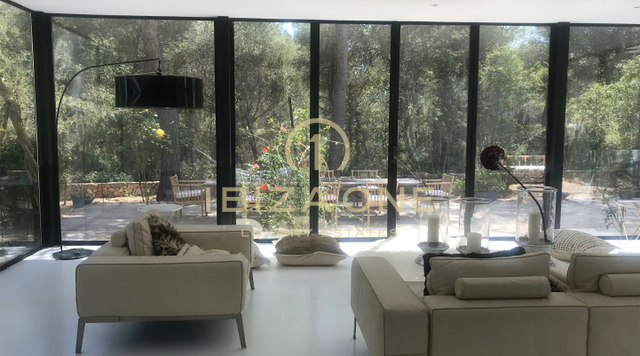 Villa de luxe à vendre et la maison de luxe est également à louer, Ibiza