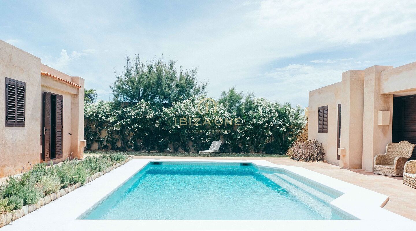 Immobilie in erster Meereslinie mit tollem Meerblick zu verkaufen, Ibiza
