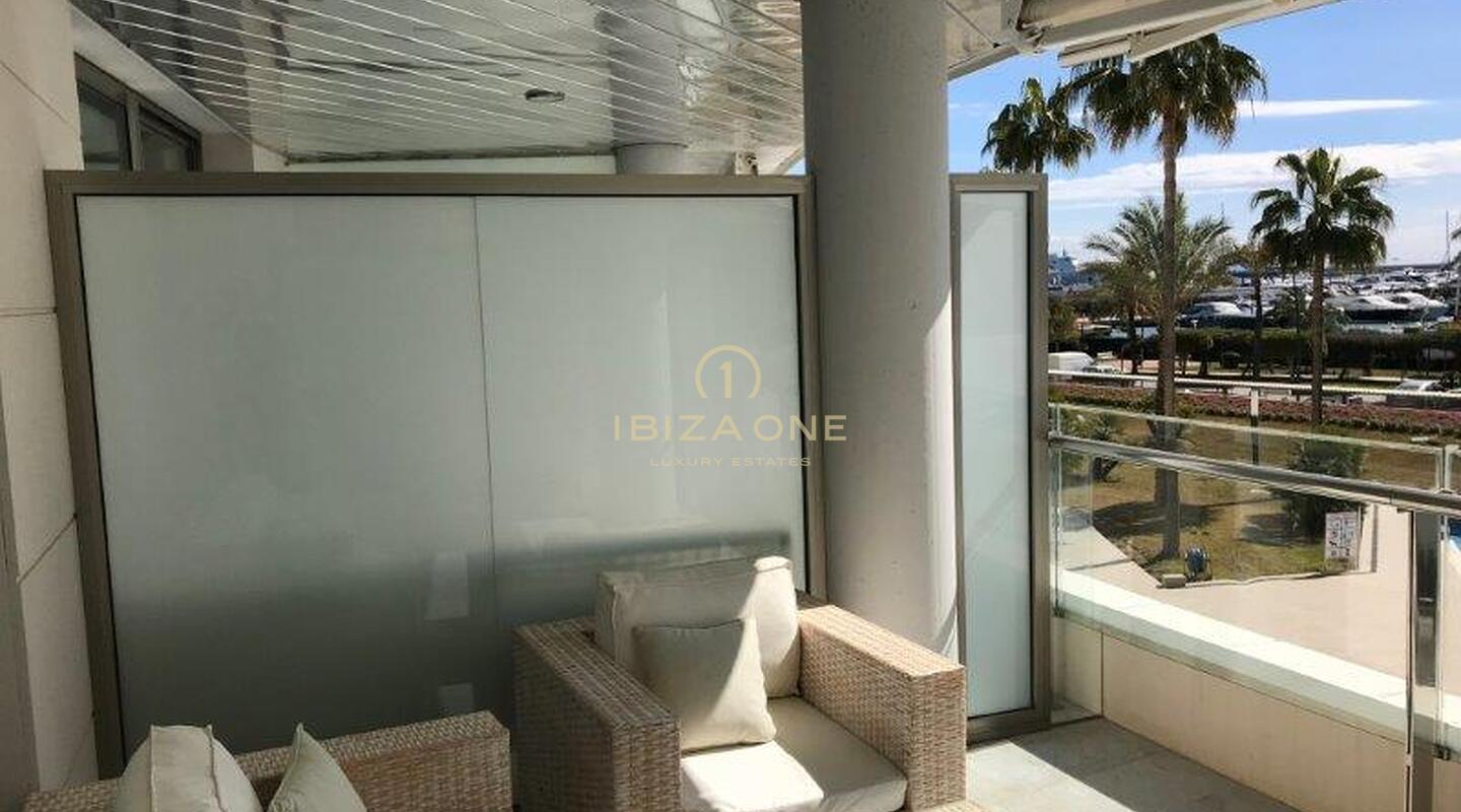 Moderno appartamento di lusso sul Paseo Maritimo con vista su Dalt Vila e sul mare in vendita, Ibiza