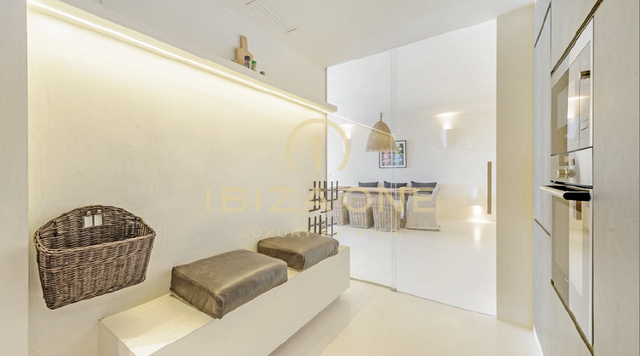 Grand appartement de 3 chambres avec vue panoramique sur Dalt Vila et la mer à vendre