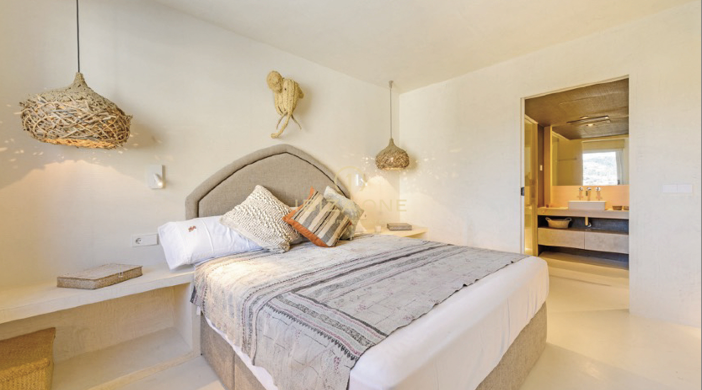 Grand appartement de 3 chambres avec vue panoramique sur Dalt Vila et la mer à vendre