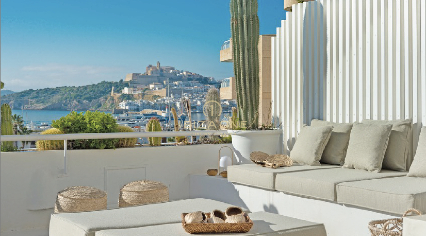 Grand appartement de 3 chambres avec vue panoramique sur Dalt Vila et la mer à vendre