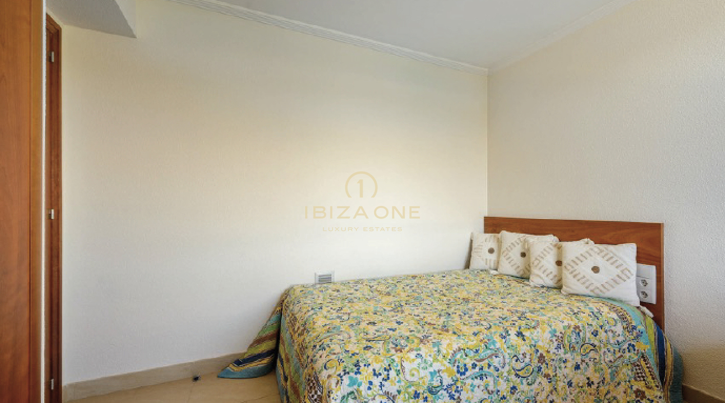 Helles Apartment in beliebter Lage mit Blick auf das Meer und die Altstadt zum Verkauf