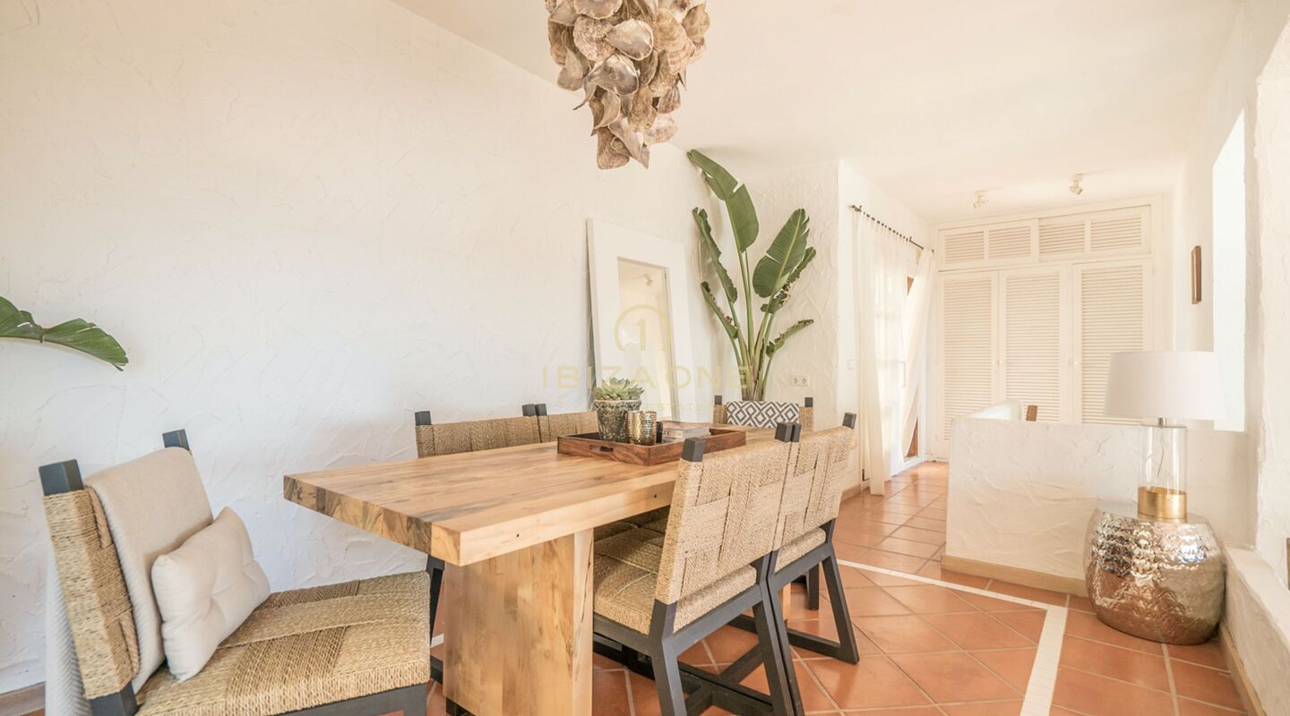 First sea line villa with sea access and great views for sale