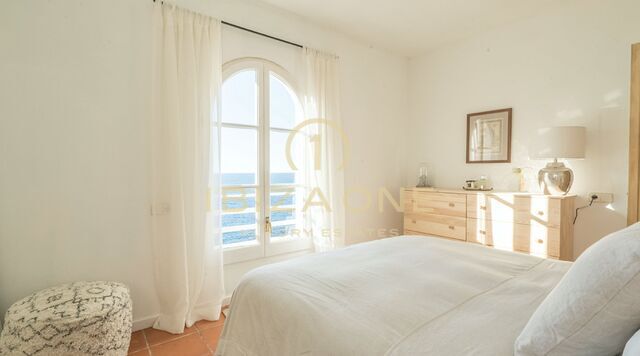 First sea line villa with sea access and great views for sale