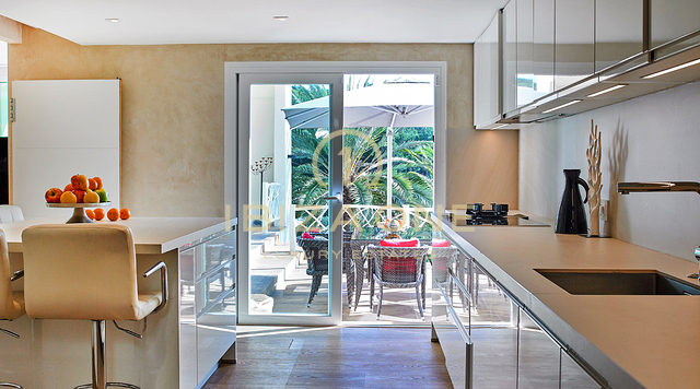 Prachtige luxe villa met zeezicht en verhuurvergunning nabij Ibiza-stad te huur, Ibiza