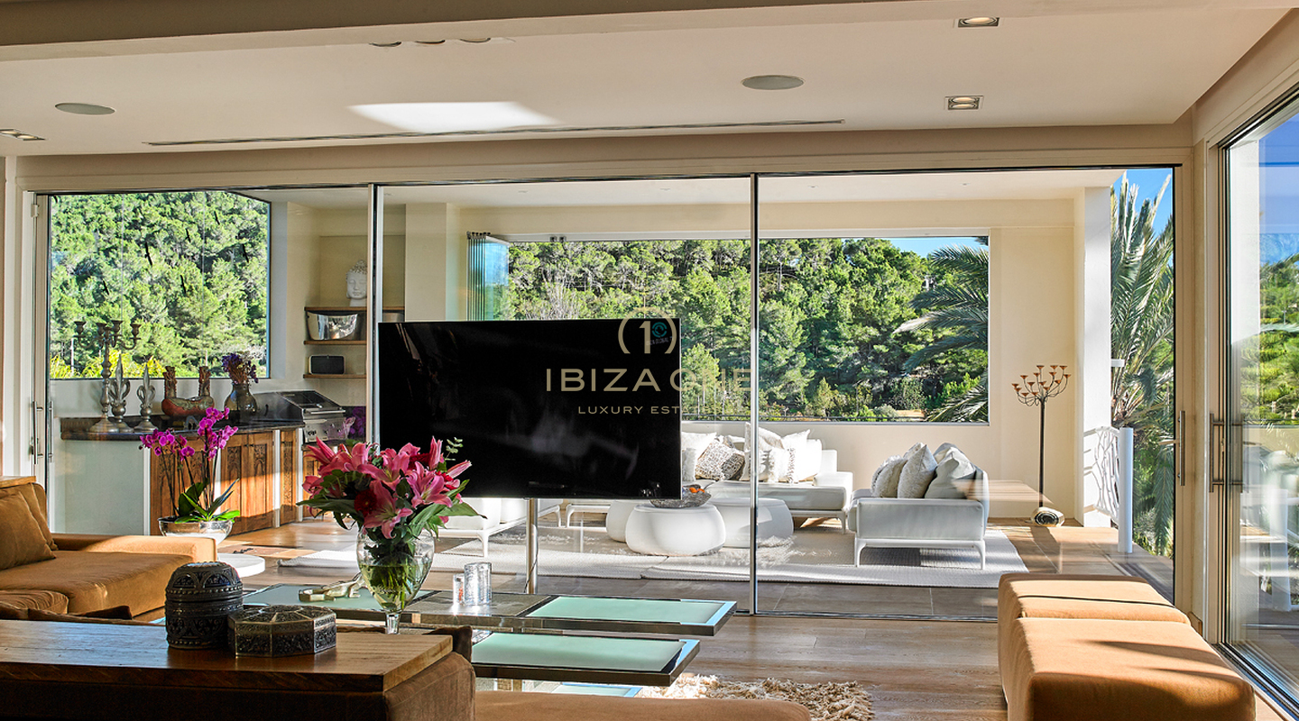 Herrliche Luxusvilla mit Meerblick und Vermietungslizenz in der Nähe von Ibiza-Stadt zu vermieten, Ibiza