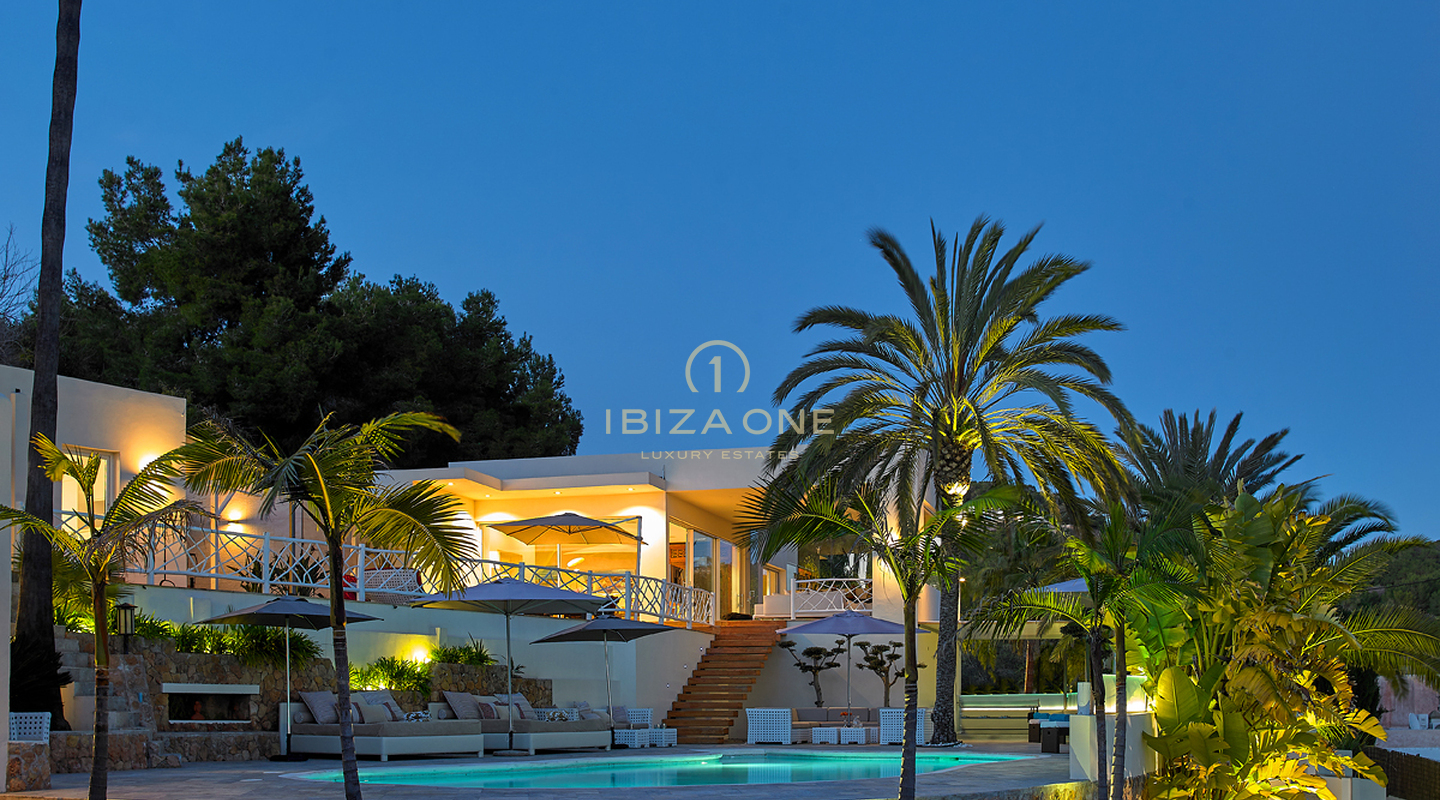 Prachtige luxe villa met zeezicht en verhuurvergunning nabij Ibiza-stad te huur, Ibiza