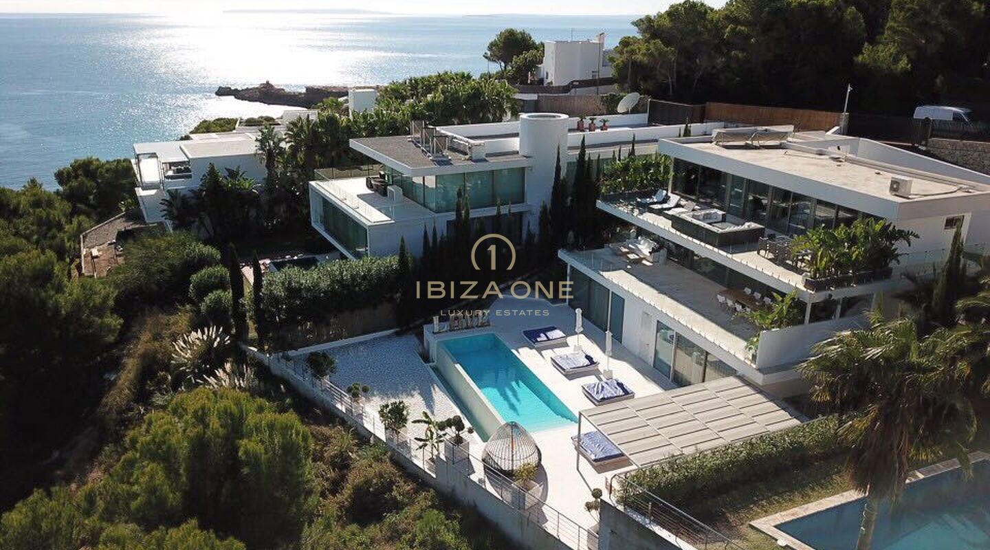 Villa de vacances de luxe moderne avec vue sur la mer et à proximité de la ville d'Ibiza et de Talamanca à louer, Ibiza
