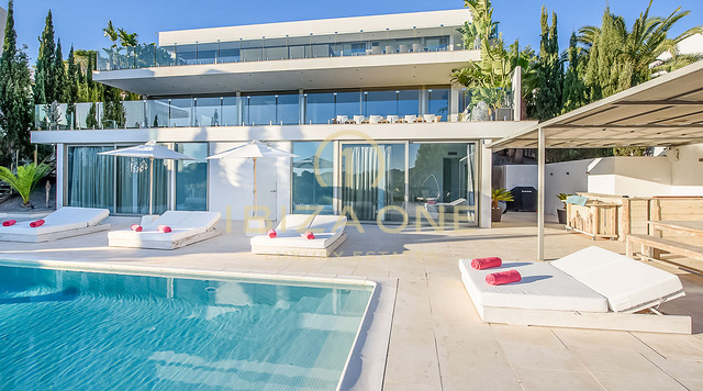 Moderne luxe vakantievilla met zeezicht en dichtbij Ibiza-stad en Talamanca te huur, Ibiza