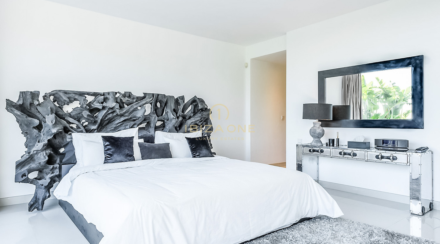 Moderne luxe vakantievilla met zeezicht en dichtbij Ibiza-stad en Talamanca te huur, Ibiza