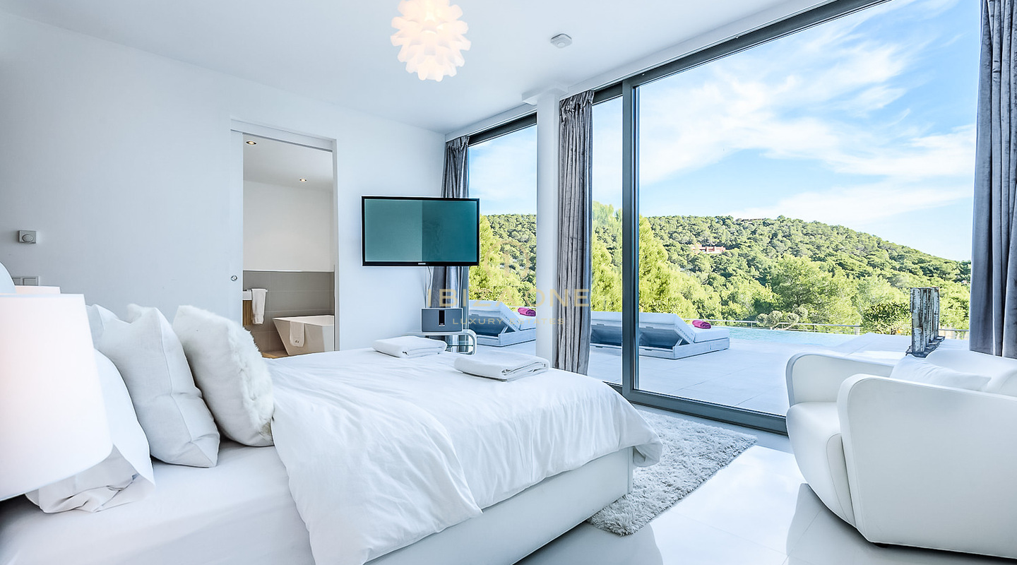 Villa de vacances de luxe moderne avec vue sur la mer et à proximité de la ville d'Ibiza et de Talamanca à louer, Ibiza