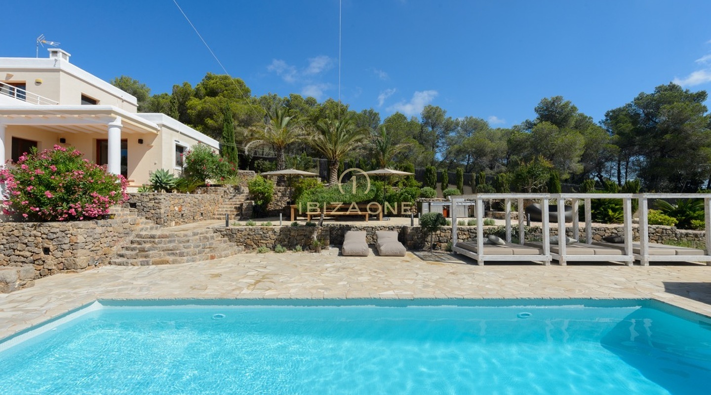 Bellissima villa con privacy e una fantastica vista in vendita e noleggio - licenza di noleggio