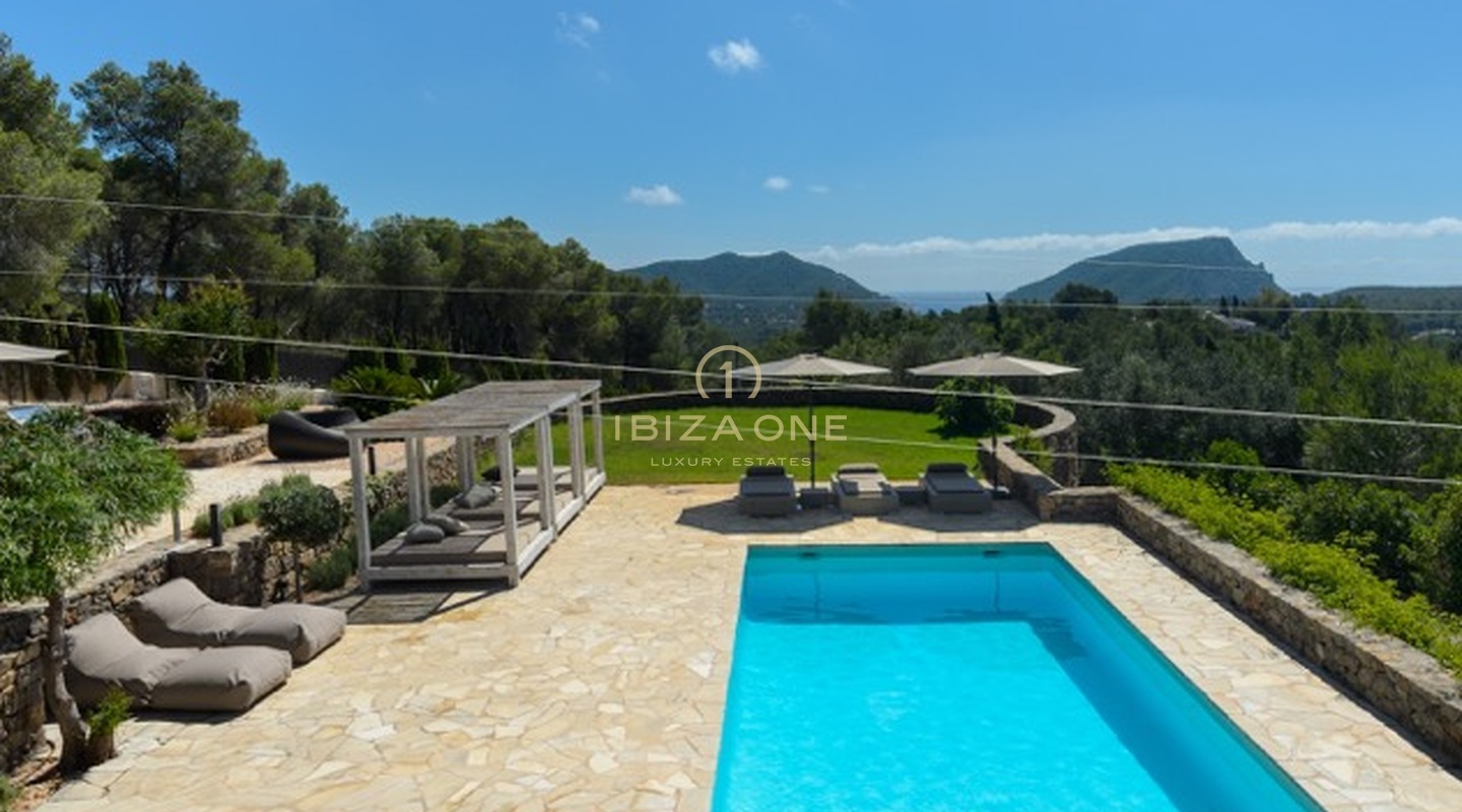 Bellissima villa con privacy e una fantastica vista in vendita e noleggio - licenza di noleggio