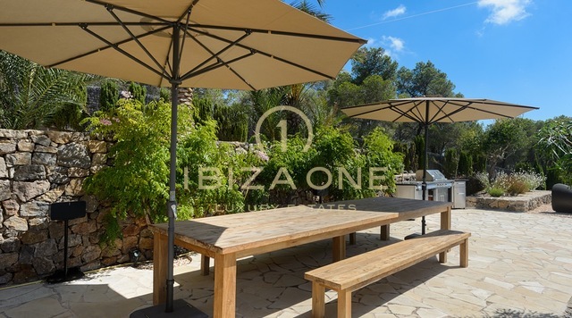 Bellissima villa con privacy e una fantastica vista in vendita e noleggio - licenza di noleggio