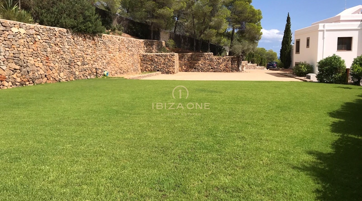 Bellissima villa con privacy e una fantastica vista in vendita e noleggio - licenza di noleggio