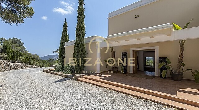 Bellissima villa con privacy e una fantastica vista in vendita e noleggio - licenza di noleggio