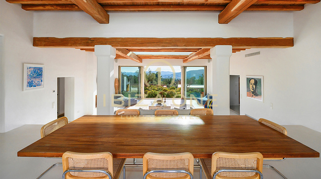 Luxe originele Blakstad Finca op een bergtop van San Juan met prachtig uitzicht te koop, Ibiza