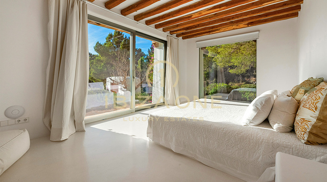 Luxueuse Finca originale de Blakstad au sommet d'une montagne de San Juan avec une vue imprenable à vendre, Ibiza