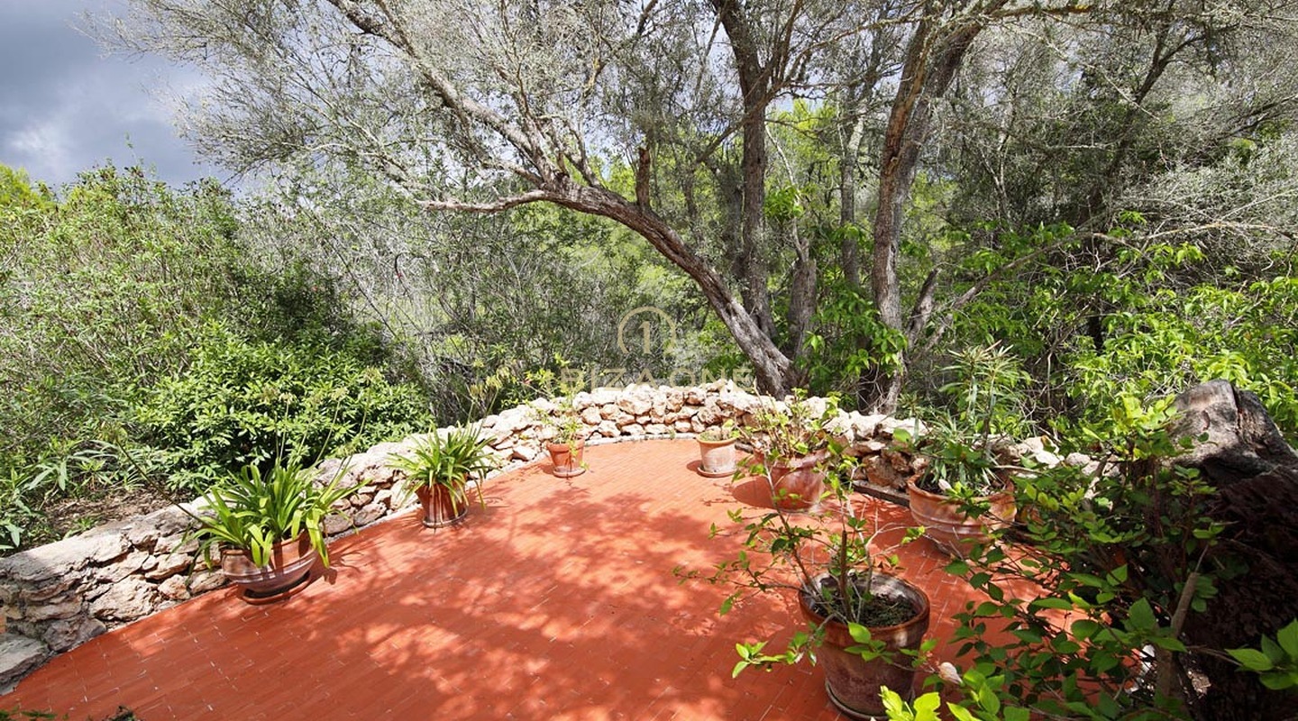 Autentica finca di lusso a Ibiza con splendida vista sul mare e sul terreno in vendita, Ibiza