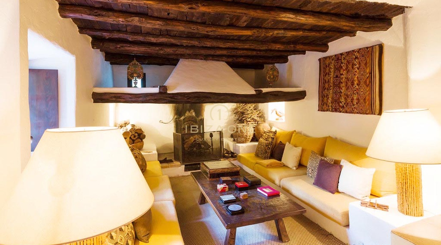 Authentic luxury Ibiza finca with beautiful views of the sea and the land for sale, Ibiza