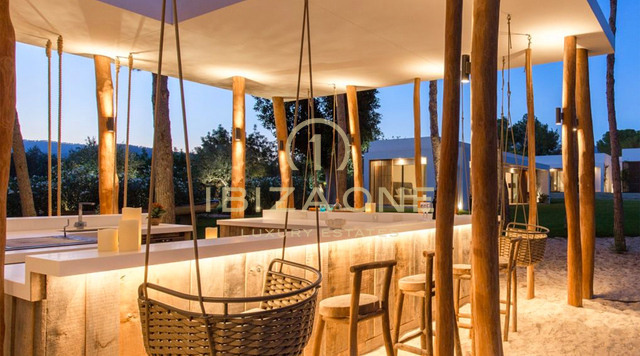 Complexe de luxe paradisiaque avec vue sur la mer à louer, Ibiza