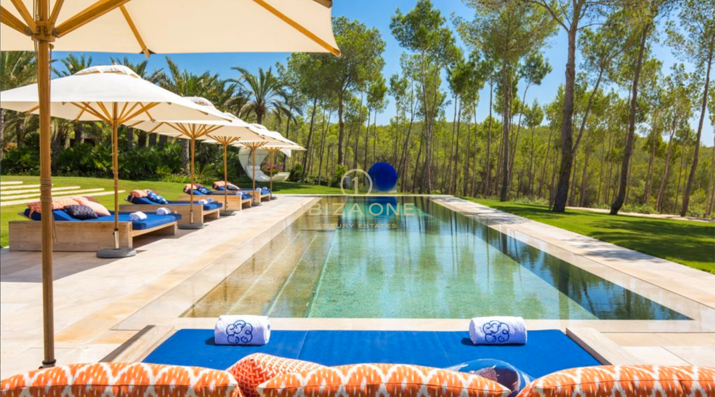 Lujoso resort paradisíaco con vistas al mar en alquiler en Ibiza
