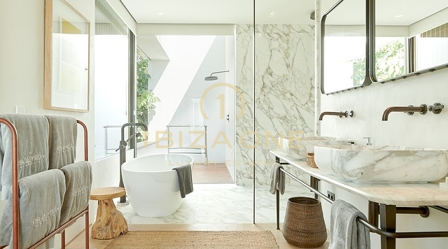 Nieuw gebouwde luxe villa met uitzicht op de zee, het landschap en Formentera te huur, Ibiza