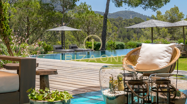 Nuova proprietà di lusso per le vacanze con privacy e vista sul mare in affitto, Ibiza