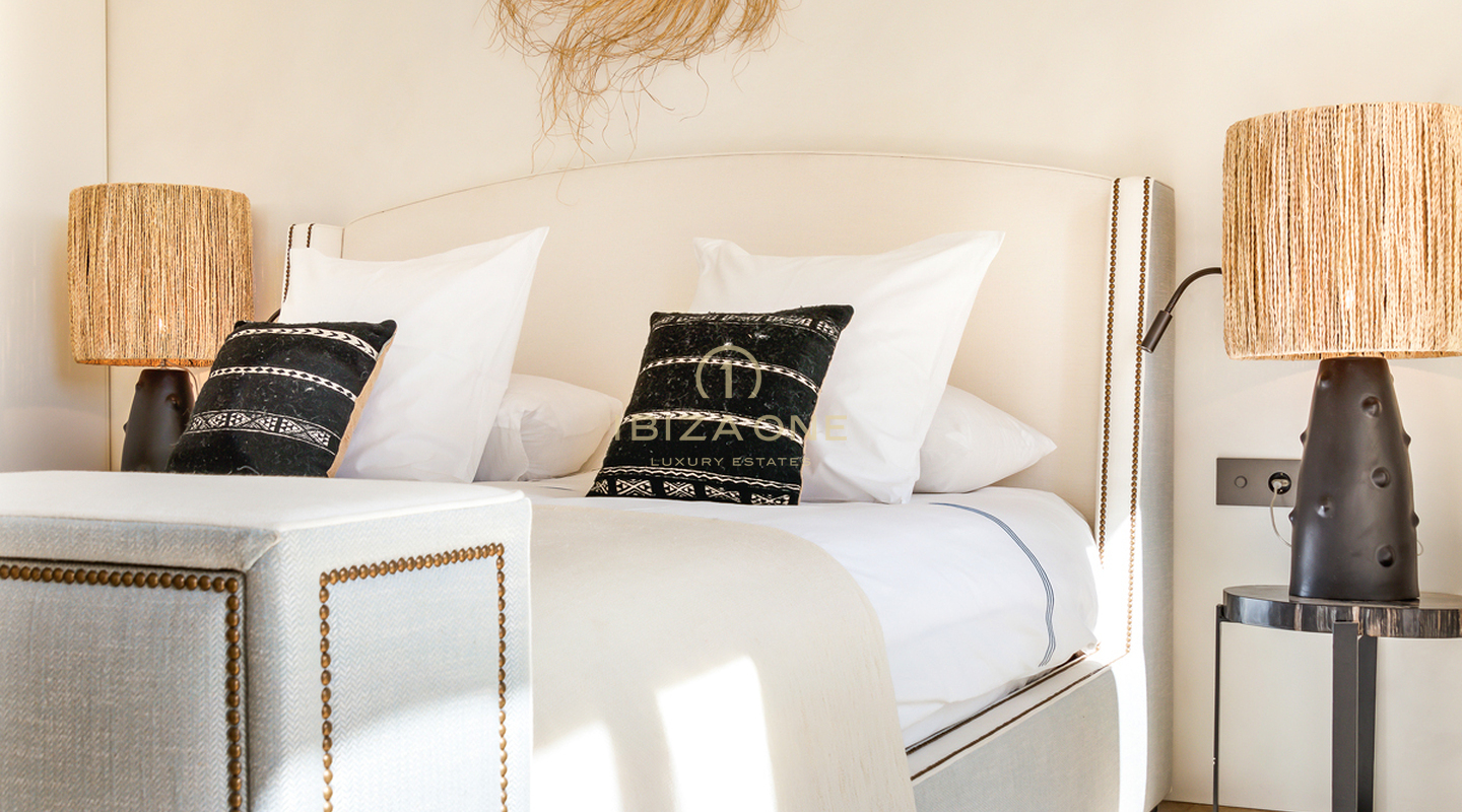 Nieuw gebouwd luxe vakantiehuis met privacy en uitzicht op zee te huur, Ibiza