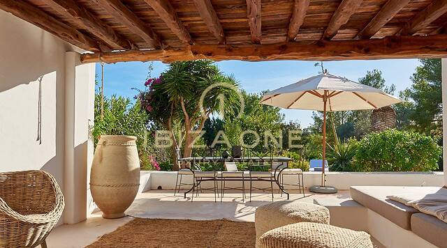 Finca tradicional ibicenca del siglo XVII renovada y de gran lujo en alquiler, Ibiza