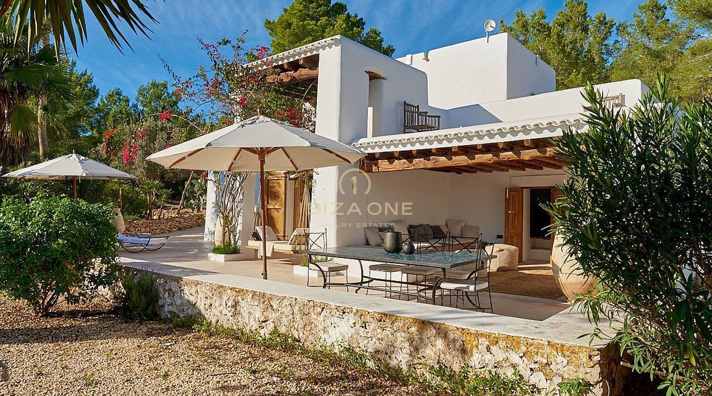 Finca tradicional ibicenca del siglo XVII renovada y de gran lujo en alquiler, Ibiza