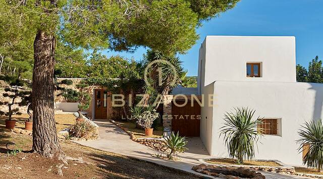Traditionele en zeer luxe gerenoveerde 17e-eeuwse Ibiza finca te huur, Ibiza
