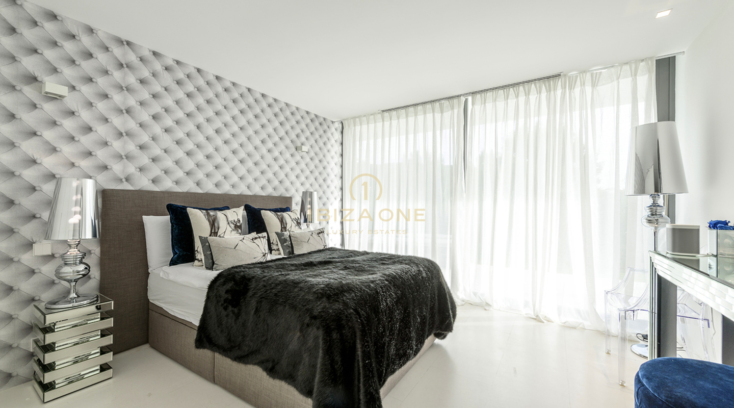 Moderne Luxusvilla mit Meerzugang nur wenige Minuten von Ibiza-Stadt entfernt zu vermieten, Ibiza – dieses Luxushaus steht auch zum Verkauf, Ibiza