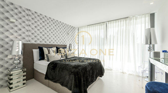 Moderne luxe villa met toegang tot de zee op slechts enkele minuten van Ibiza-stad te huur, Ibiza - dit luxe huis is ook te koop, Ibiza