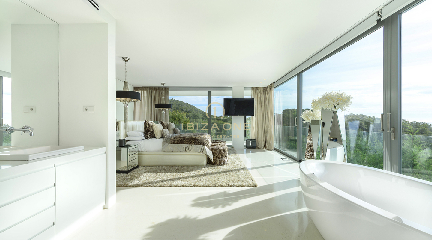 Moderne Luxusvilla mit Meerzugang nur wenige Minuten von Ibiza-Stadt entfernt zu vermieten, Ibiza – dieses Luxushaus steht auch zum Verkauf, Ibiza