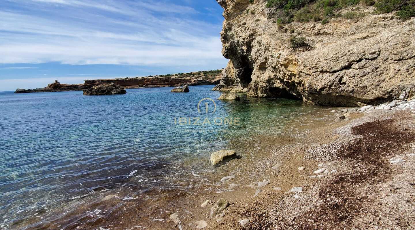 Moderne Luxusvilla mit Meerzugang nur wenige Minuten von Ibiza-Stadt entfernt zu vermieten, Ibiza – dieses Luxushaus steht auch zum Verkauf, Ibiza