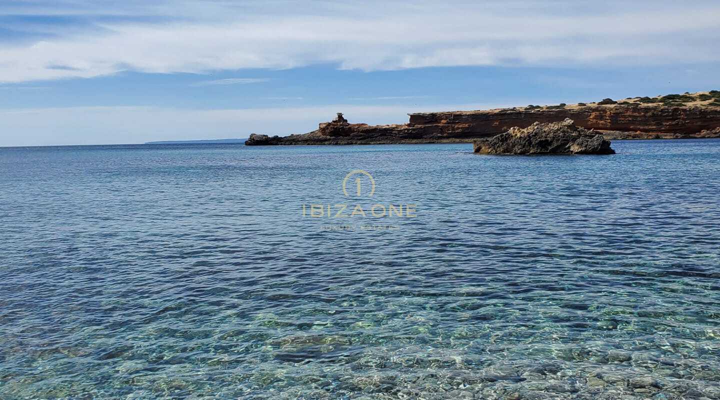 Moderne Luxusvilla mit Meerzugang nur wenige Minuten von Ibiza-Stadt entfernt zu vermieten, Ibiza – dieses Luxushaus steht auch zum Verkauf, Ibiza