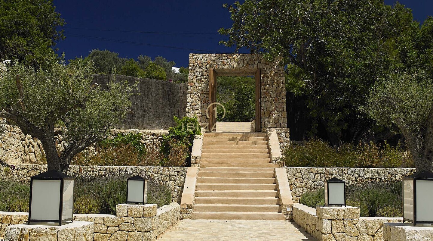 Prachtige luxe Blakstad finca met gastenverblijf te huur, Ibiza