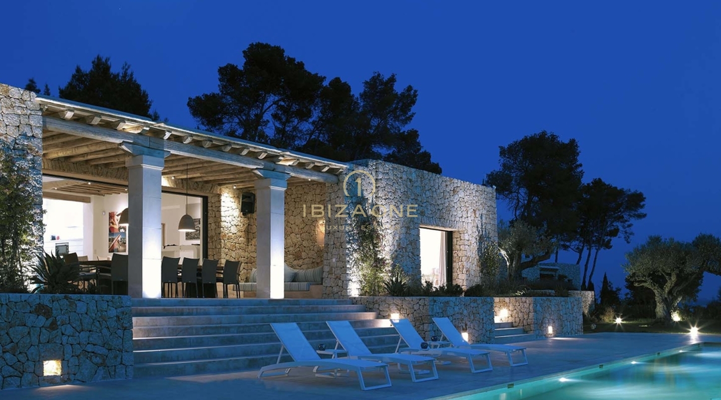 Belle finca de luxe à Blakstad avec maison d'hôtes à louer, Ibiza