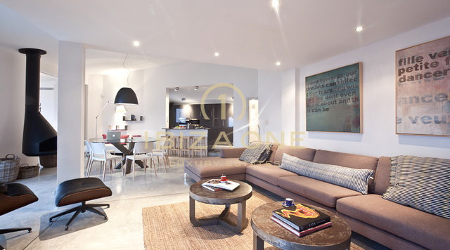 Spectaculaire villa op Ibiza met open zeezicht en toeristenvergunning in de buurt van Es Cubells te koop