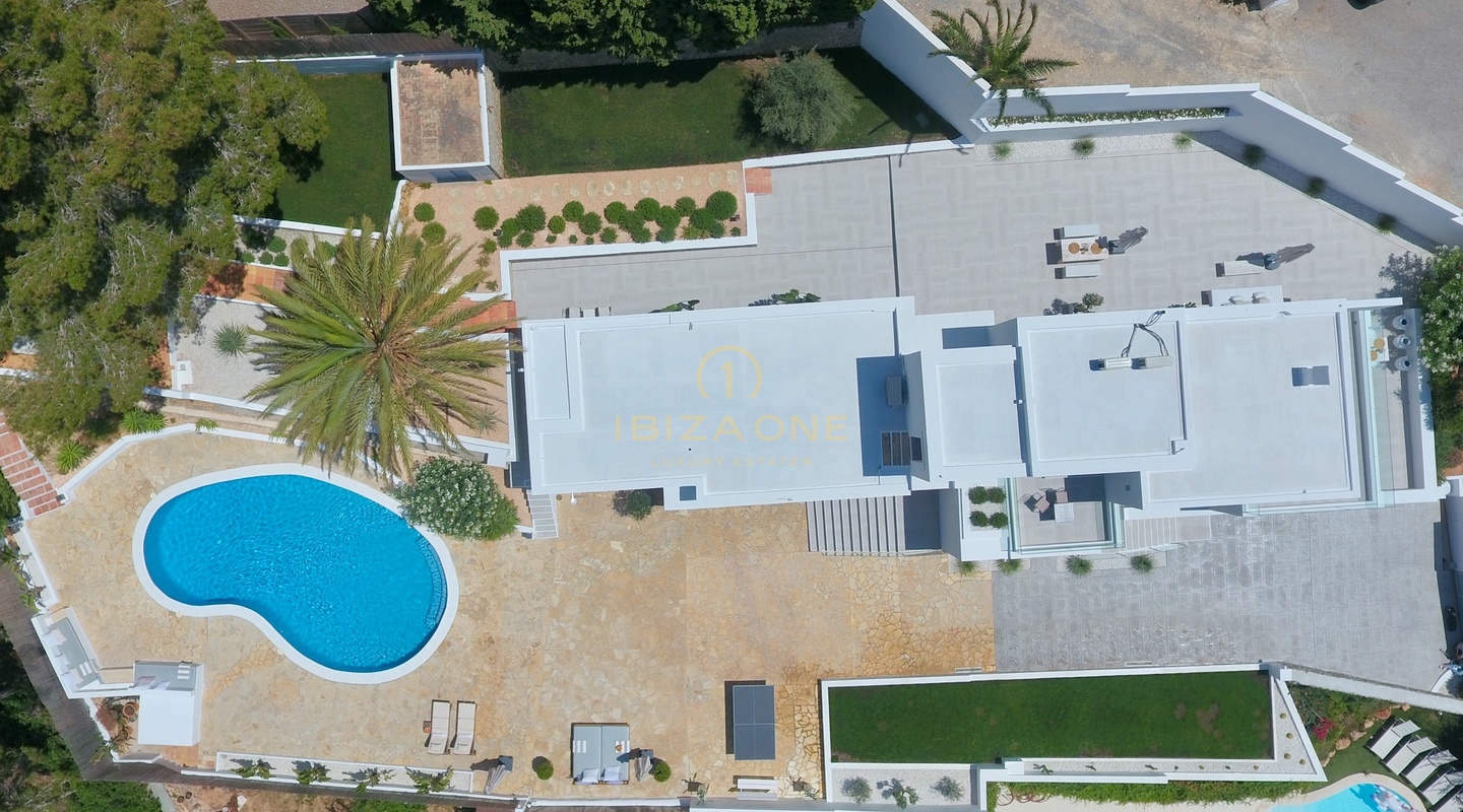 Moderne luxe gerenoveerde villa in Can Pep Simo met uitzicht te koop, Ibiza