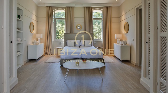 Villa in prima linea di mare con accesso al mare e splendida vista in affitto, Ibiza