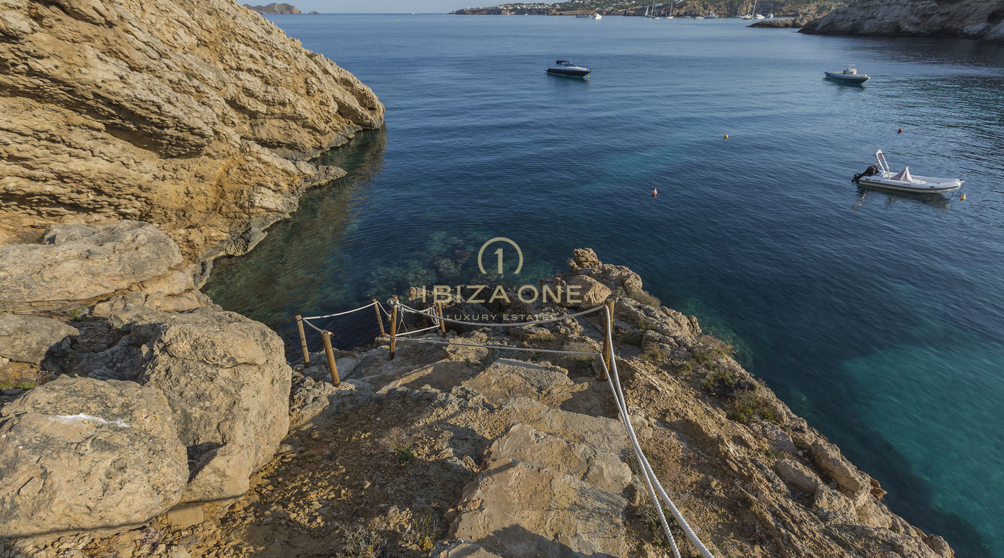 Villa in prima linea di mare con accesso al mare e splendida vista in affitto, Ibiza