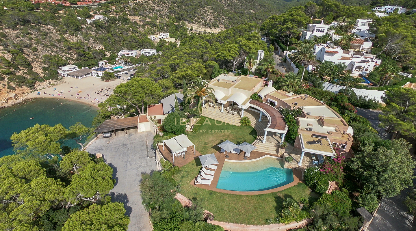 First sea line villa with sea access and beautiful views for rent, Ibiza