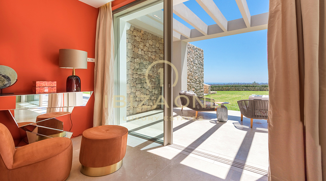 Il gioiello della corona di Ibiza: mega tenuta con vista panoramica sul mare e totale privacy in vendita a Santa Eulalia, Ibiza.